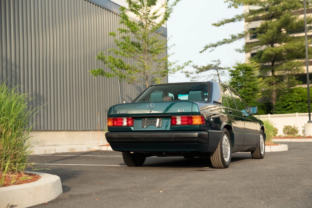 1993 Mercedes-Benz 190E - Image 18 of 31