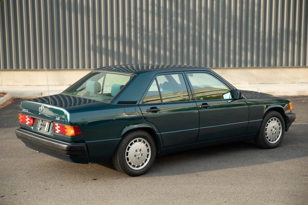 1993 Mercedes-Benz 190E - Image 13 of 31