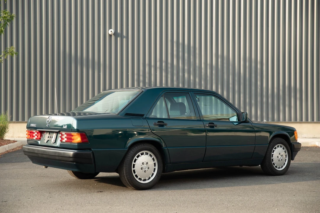 1993 Mercedes-Benz 190E - Image 15 of 31