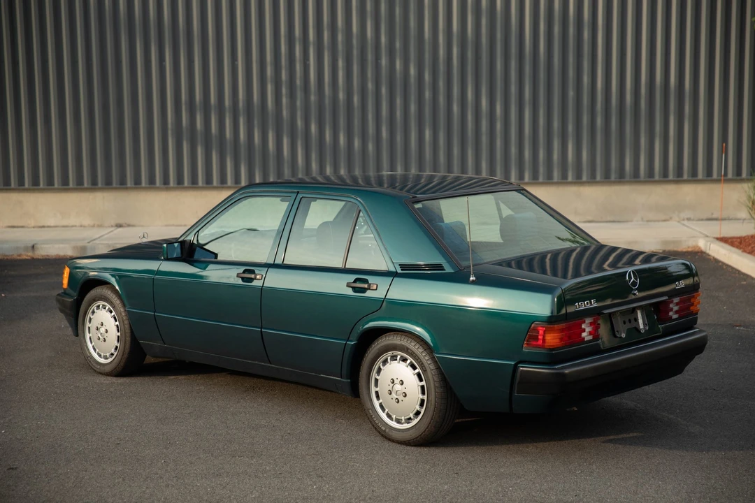 1993 Mercedes-Benz 190E - Image 21 of 31