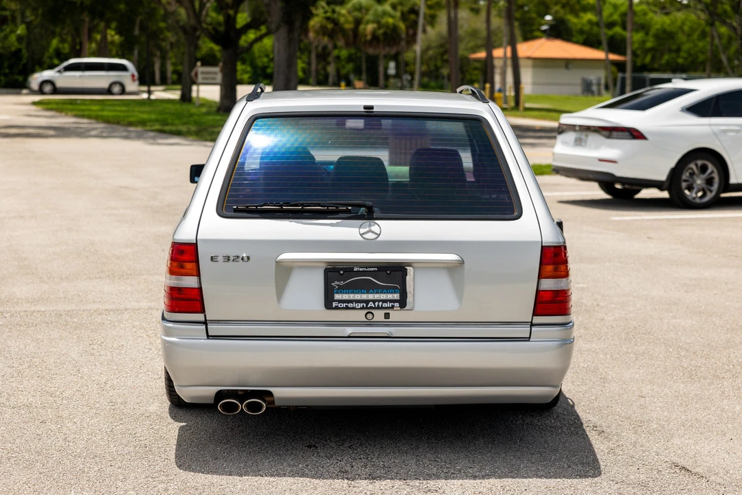 1994 Mercedes-Benz W124 E-Class - Image 8 of 31