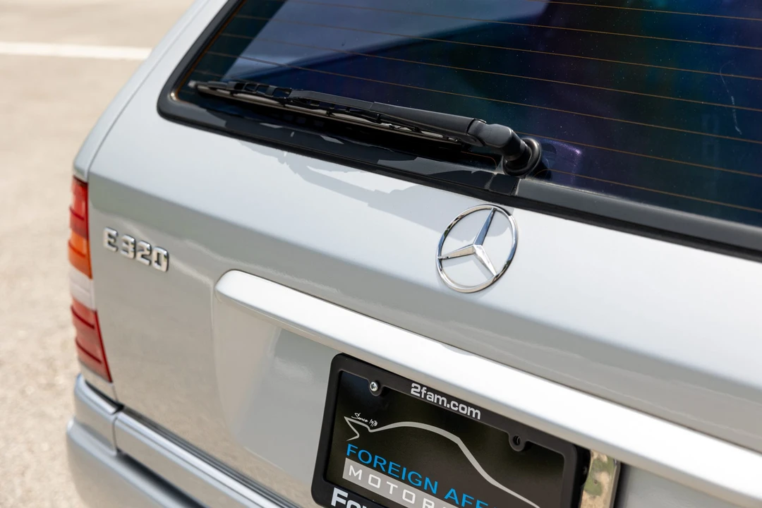 1994 Mercedes-Benz W124 E-Class - Image 16 of 31