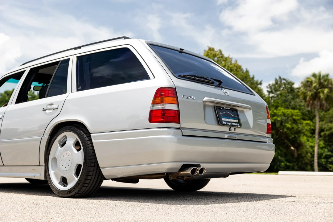 1994 Mercedes-Benz W124 E-Class - Image 18 of 31