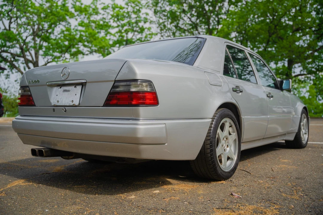 1994 Mercedes-Benz 500E & E500 - Image 7 of 31
