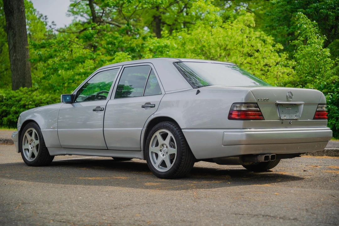 1994 Mercedes-Benz 500E & E500 - Image 10 of 31