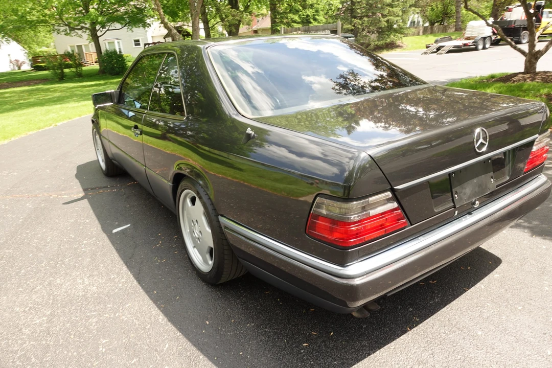 1995 Mercedes-Benz W124 E-Class - Image 23 of 31