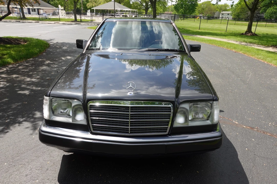 1995 Mercedes-Benz W124 E-Class - Image 17 of 31
