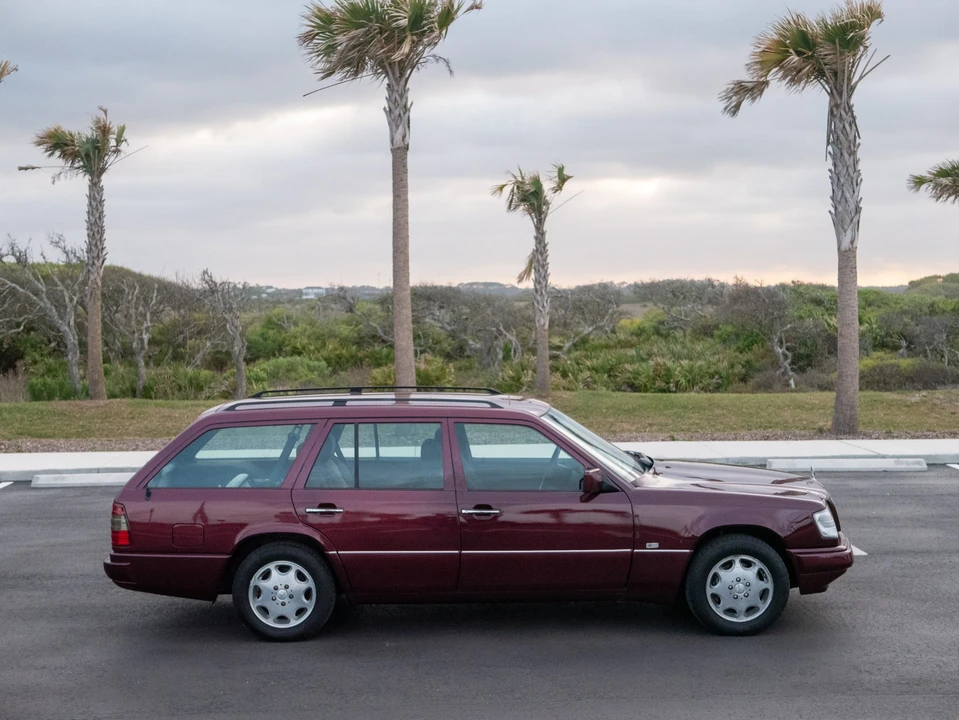1995 Mercedes-Benz W124 E-Class - Image 8 of 31