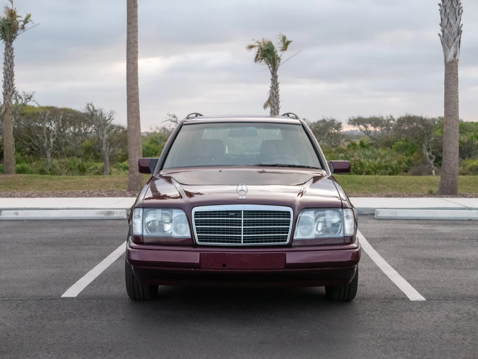 1995 Mercedes-Benz W124 E-Class - Image 4 of 31