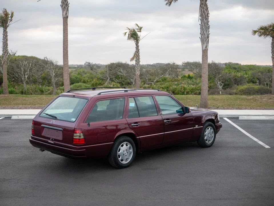 1995 Mercedes-Benz W124 E-Class - Image 9 of 31