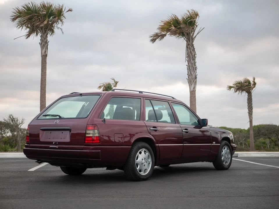 1995 Mercedes-Benz W124 E-Class - Image 10 of 31