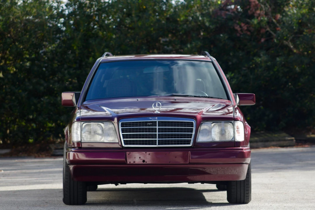 1995 Mercedes-Benz W124 E-Class - Image 14 of 31