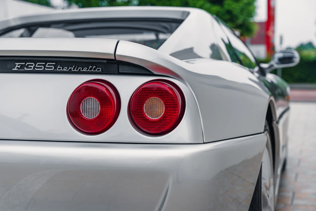 1996 Ferrari F355 Berlinetta - Image 25 of 31