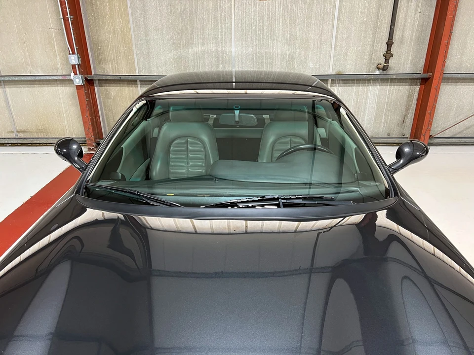 1997 Ferrari 550 Maranello - Image 22 of 31