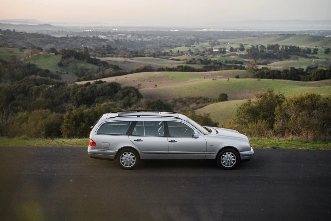 1997 Mercedes-Benz W210 E-Class - Image 2 of 31