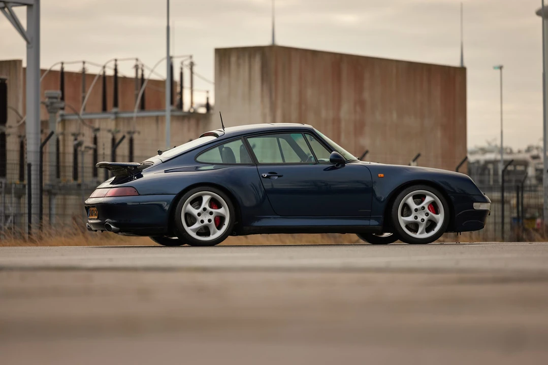 1997 Porsche 993 Carrera 4S - Image 24 of 31