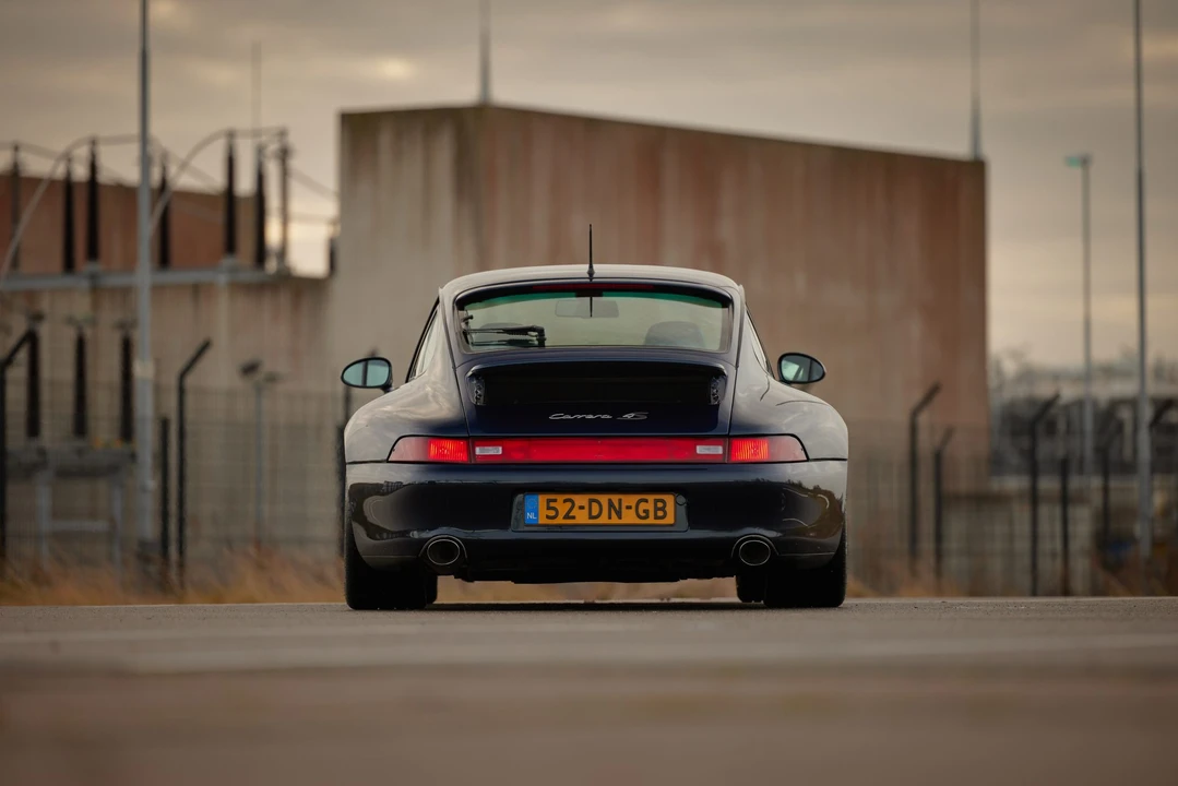 1997 Porsche 993 Carrera 4S - Image 17 of 31