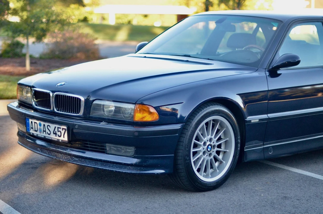 1998 BMW E38 750i & 750iL Sedan - Image 15 of 31
