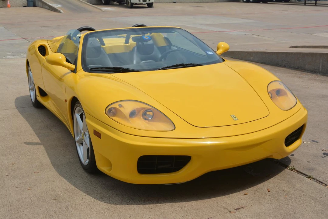 2001 Ferrari 360 Spider - Image 2 of 31