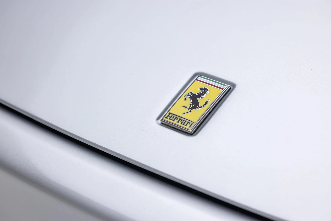 2001 Ferrari 550 Maranello - Image 23 of 31