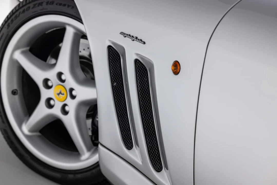 2001 Ferrari 550 Maranello - Image 25 of 31