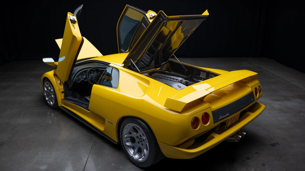 2001 Lamborghini Diablo VT - Image 28 of 31