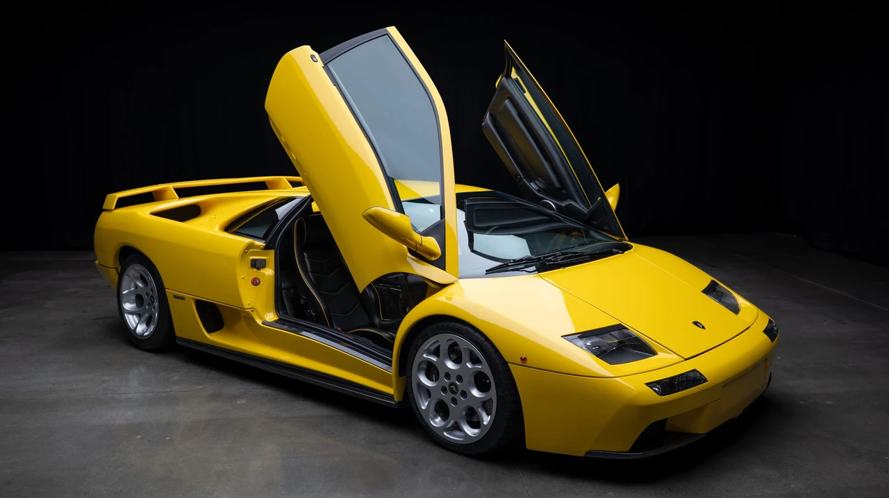 2001 Lamborghini Diablo VT - Image 20 of 31