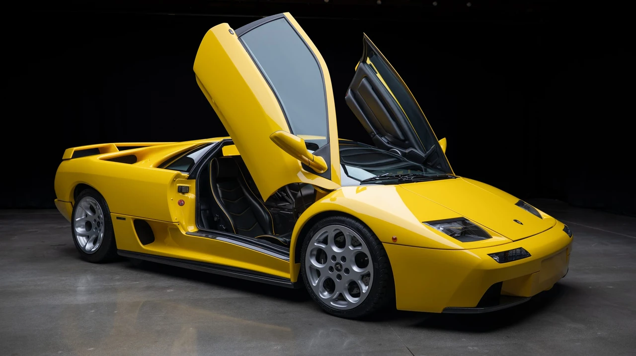 2001 Lamborghini Diablo VT - Image 21 of 31