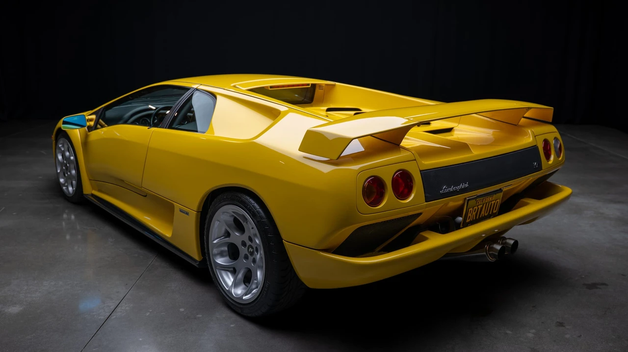 2001 Lamborghini Diablo VT - Image 8 of 31