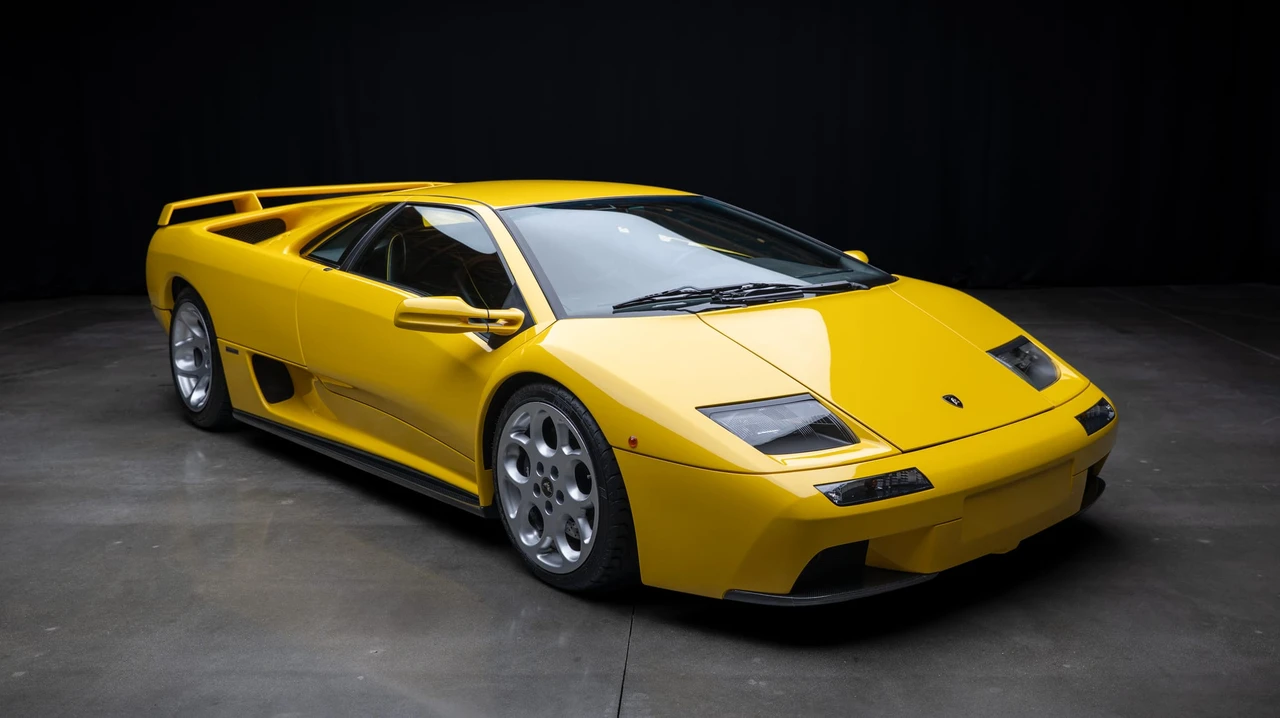 2001 Lamborghini Diablo VT - Image 16 of 31