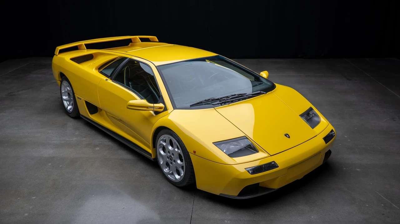 2001 Lamborghini Diablo VT - Image 17 of 31