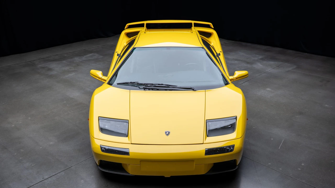 2001 Lamborghini Diablo VT - Image 19 of 31
