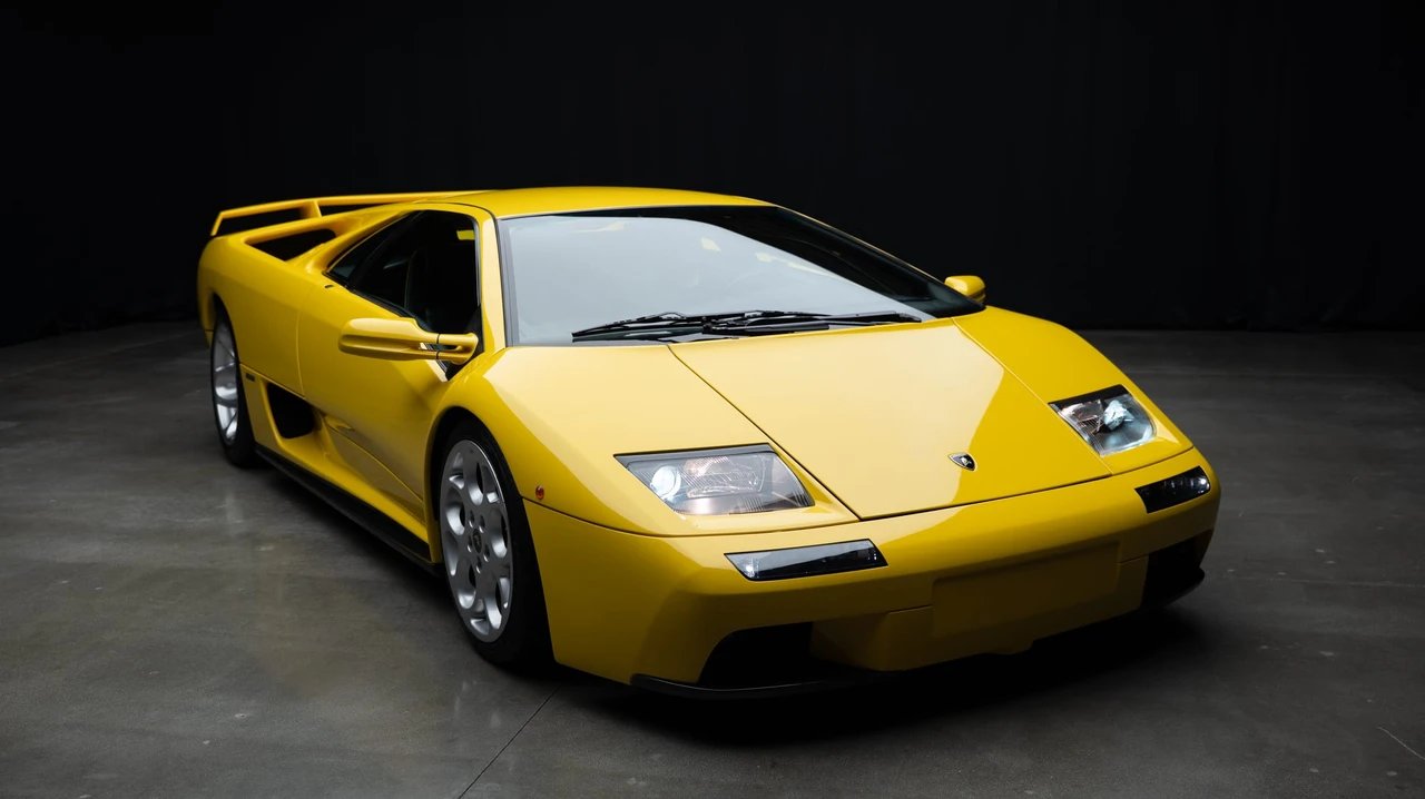 2001 Lamborghini Diablo VT - Image 31 of 31