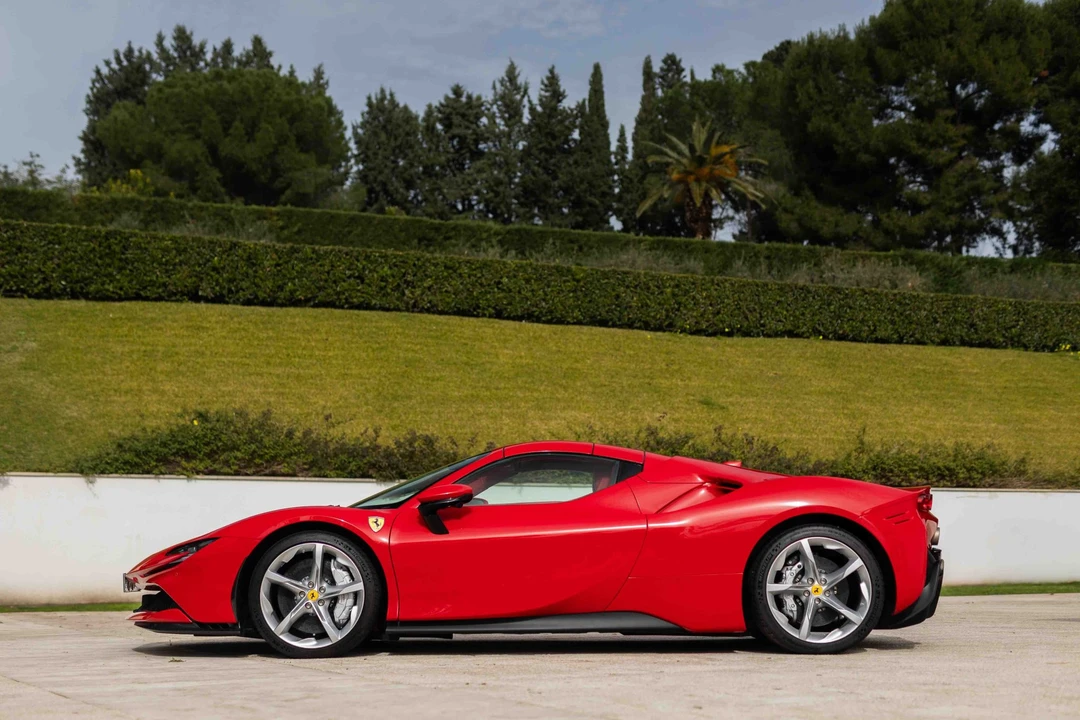 2024 Ferrari SF90 Spider - Image 24 of 31