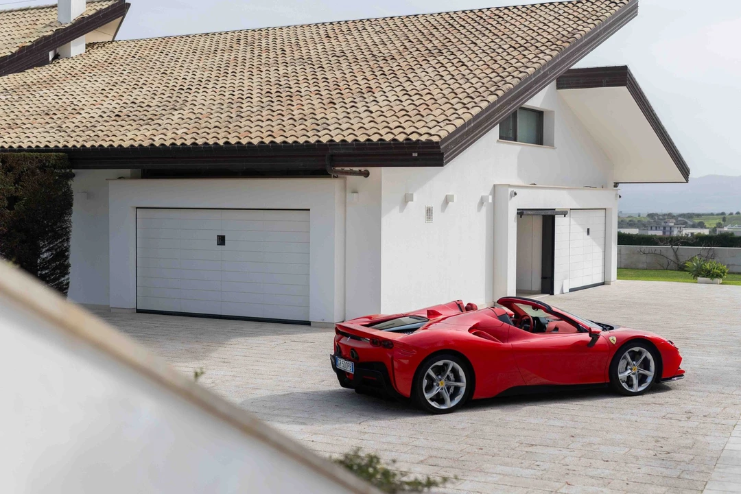 2024 Ferrari SF90 Spider - Image 10 of 31