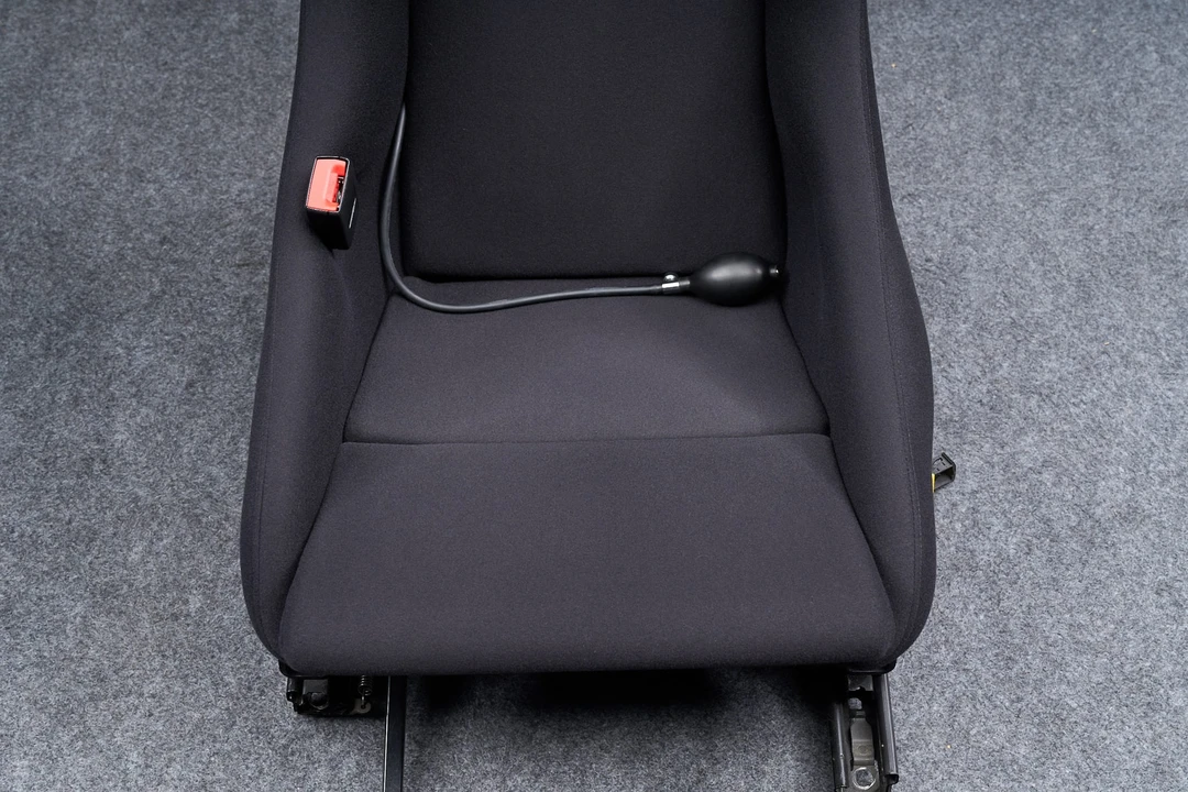 Parts & Memorabilia Seats & Interior - Image 6 of 31