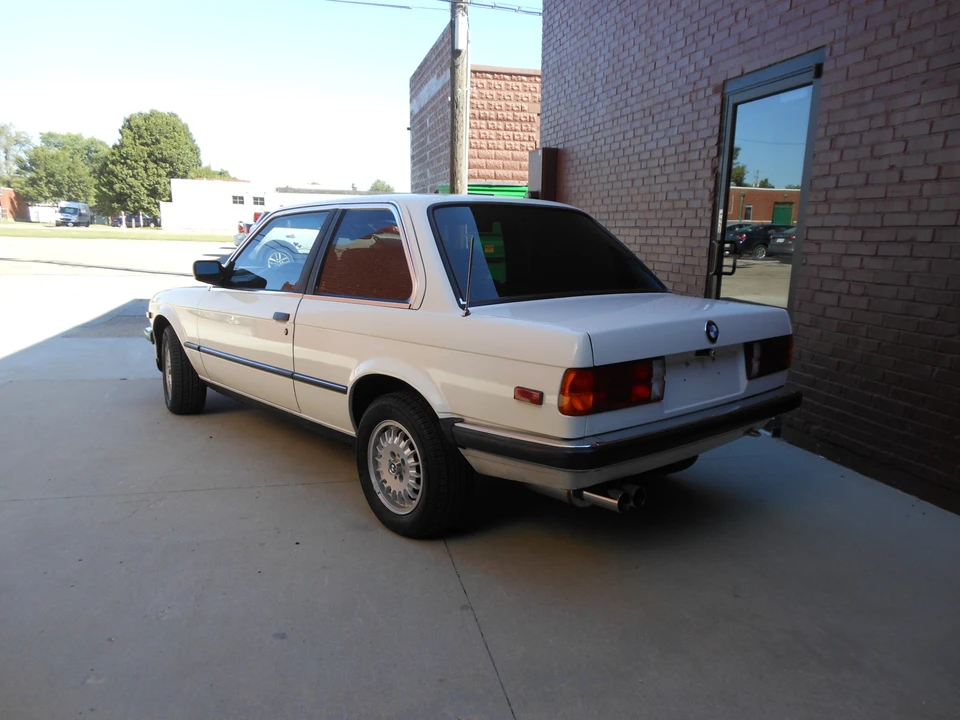 1986 BMW E30 3 Series - Image 11 of 31