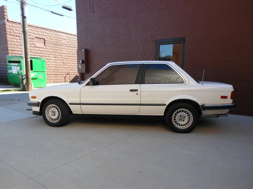 1986 BMW E30 3 Series - Image 9 of 31
