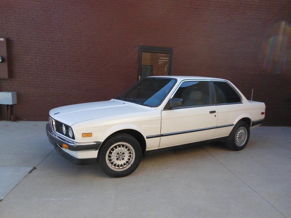 1986 BMW E30 3 Series - Image 2 of 31