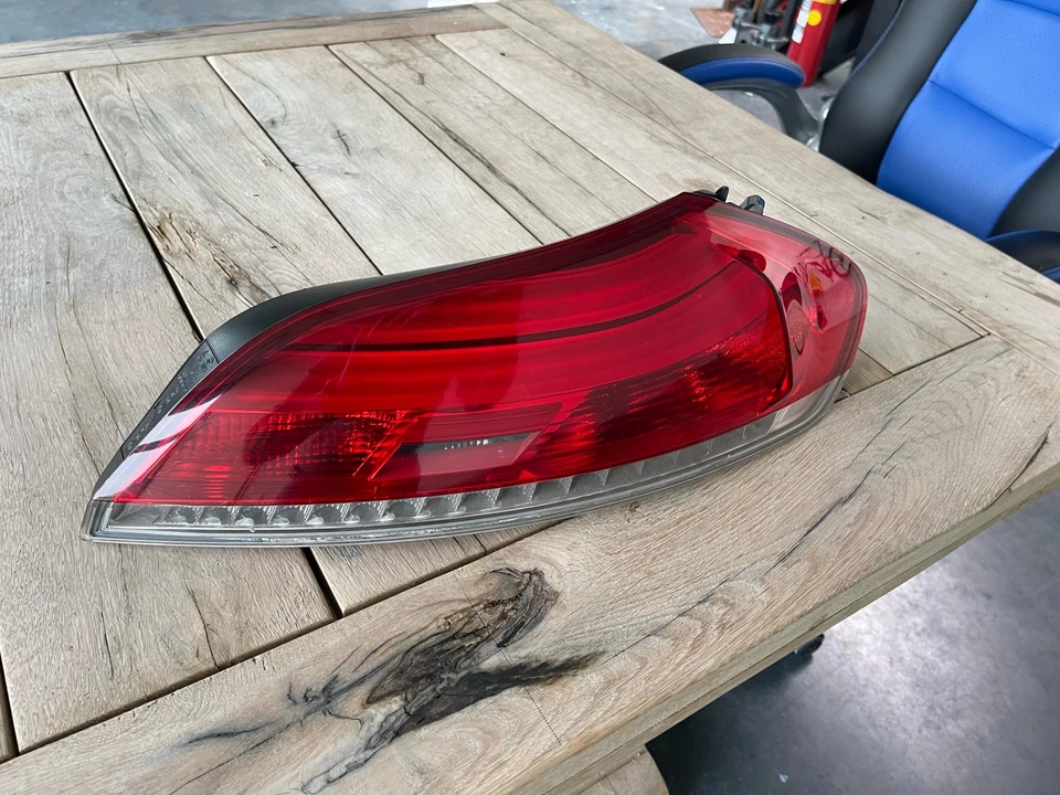 2009 Parts & Memorabilia Bodywork - Image 16 of 20