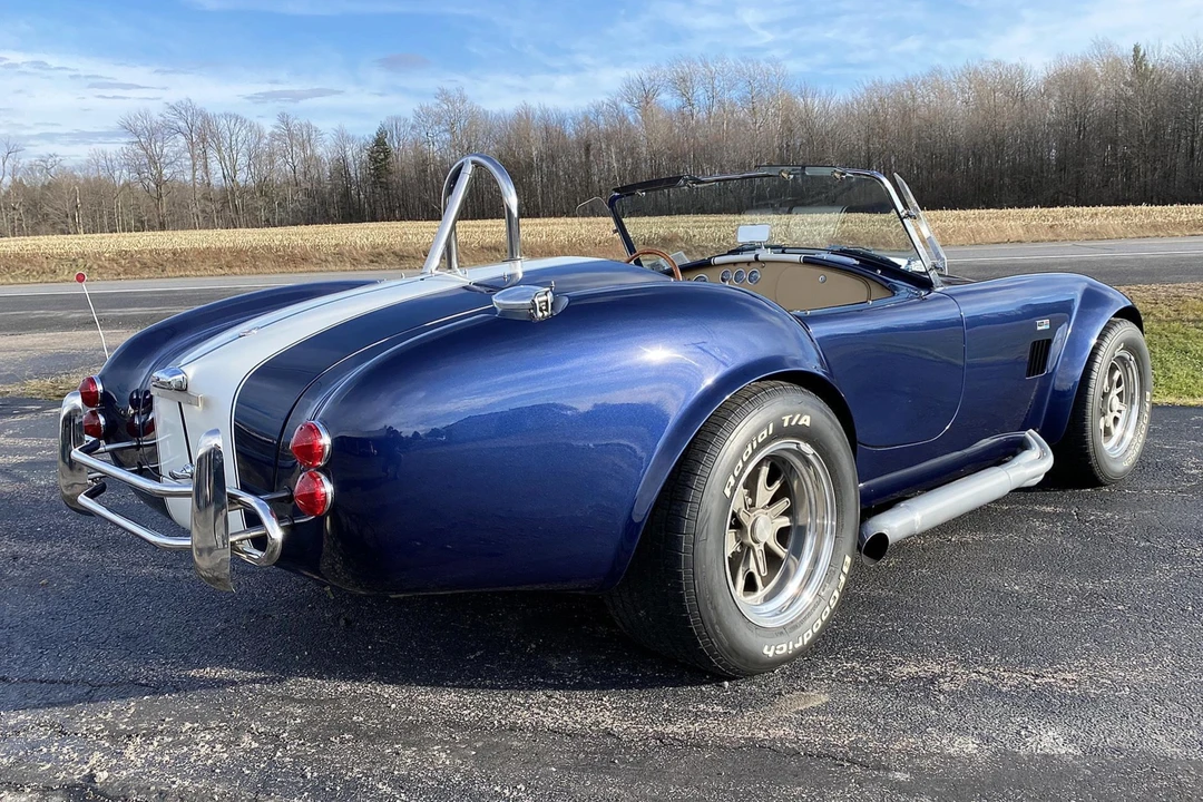 Shelby Cobra Replica - Image 21 of 31