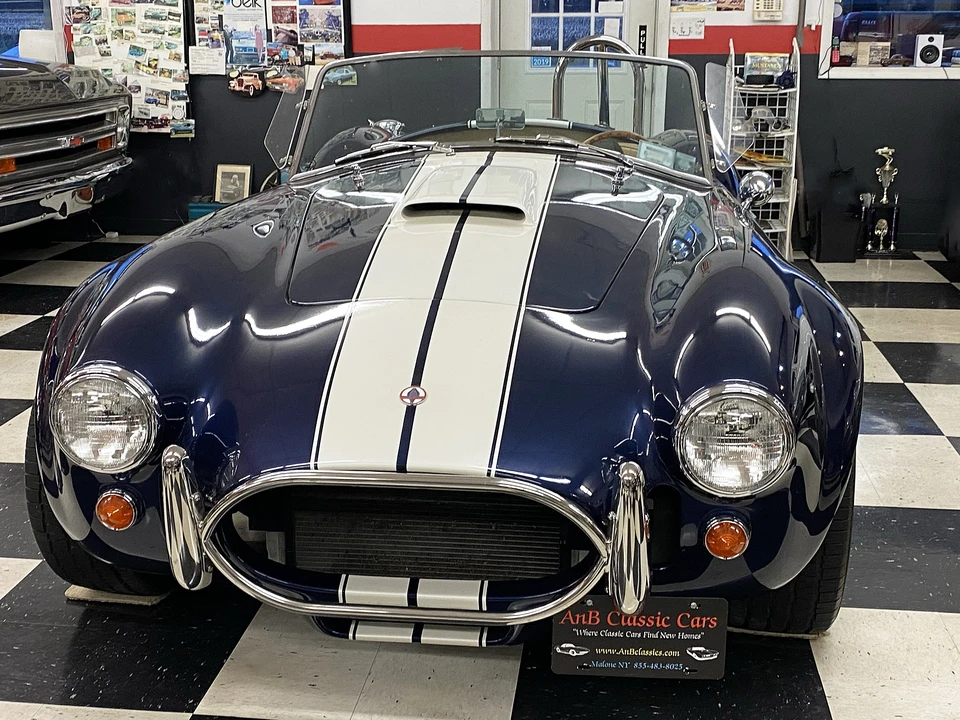 Shelby Cobra Replica - Image 23 of 31