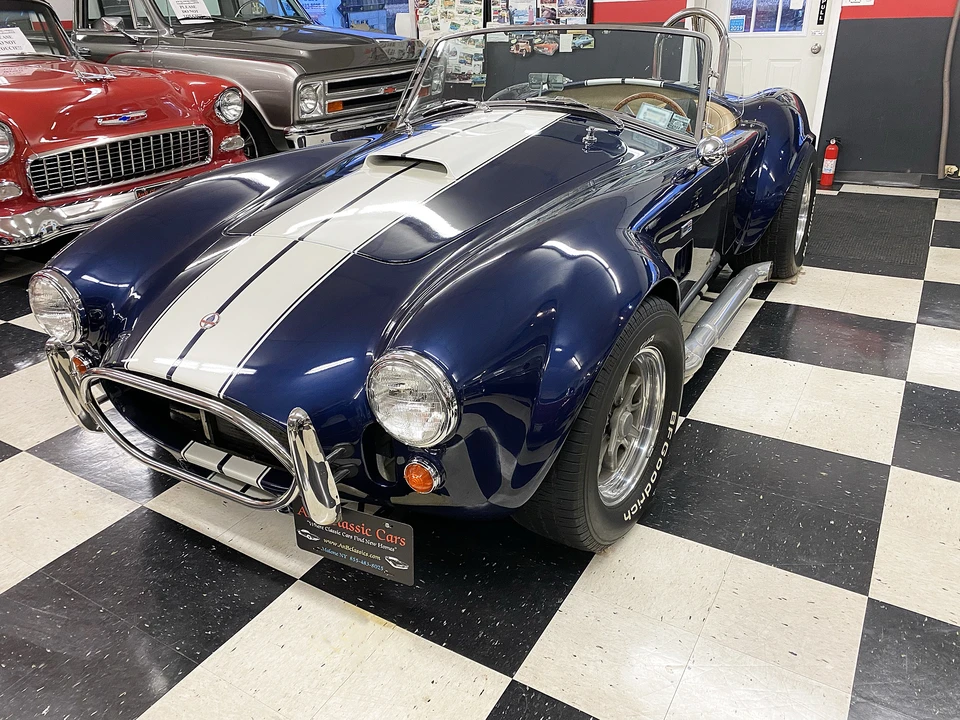 Shelby Cobra Replica - Image 25 of 31