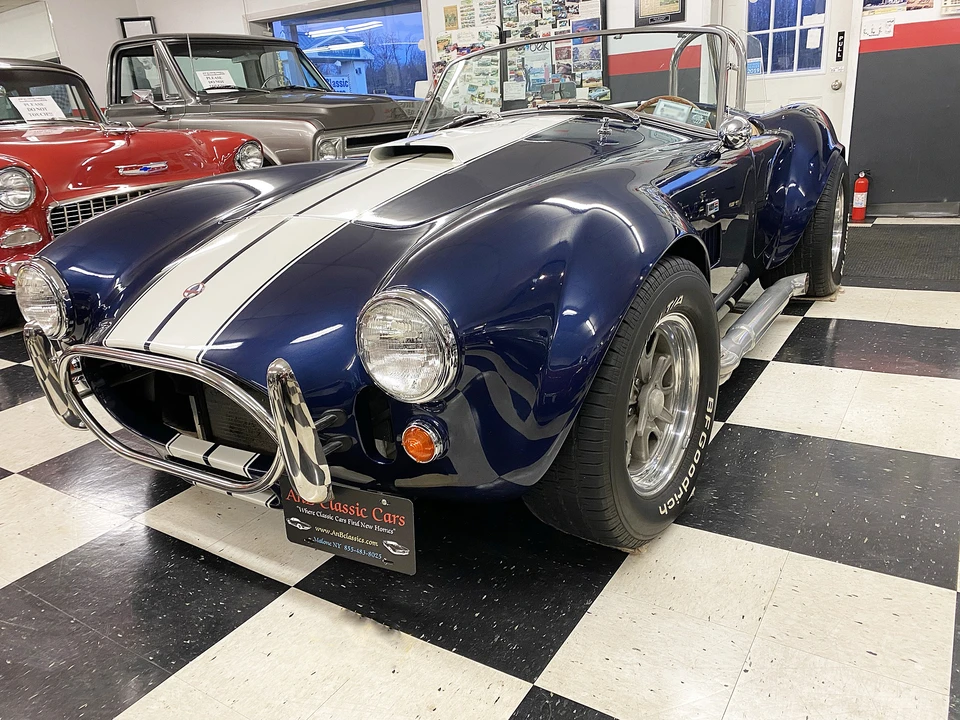 Shelby Cobra Replica - Image 26 of 31