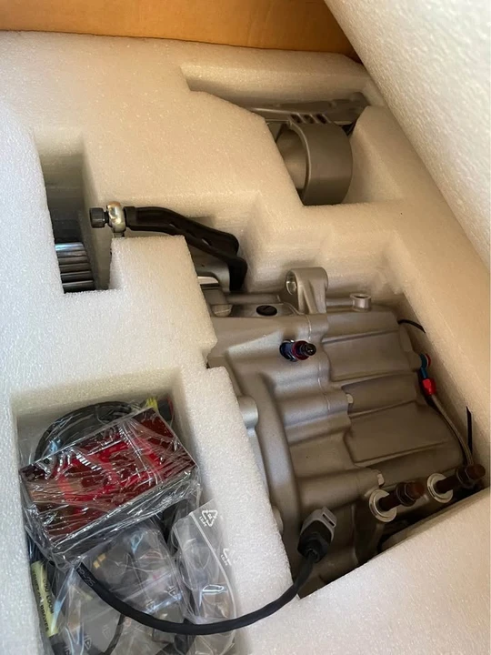 Parts & Memorabilia Gearboxes - Image 3 of 6