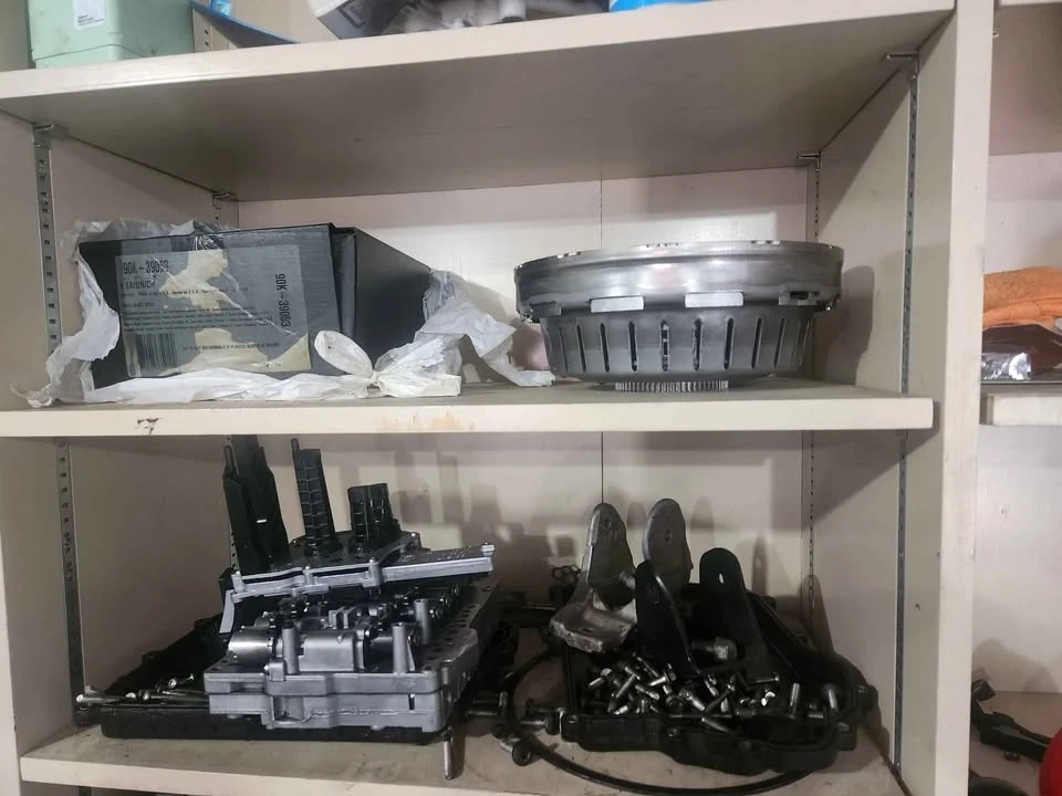 Parts & Memorabilia Gearboxes - Image 4 of 4