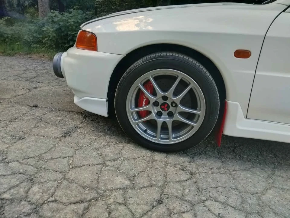 Mitsubishi Lancer Evolution IV 6th Gen - Image 5 of 10