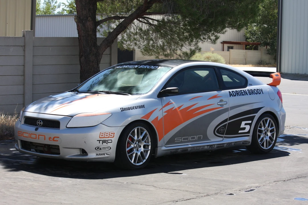 2005 Scion tC - Image 2 of 31