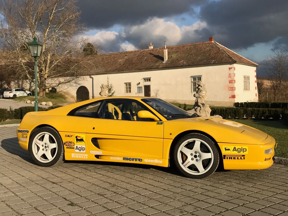 Ferrari F355 Berlinetta - Image 6 of 30