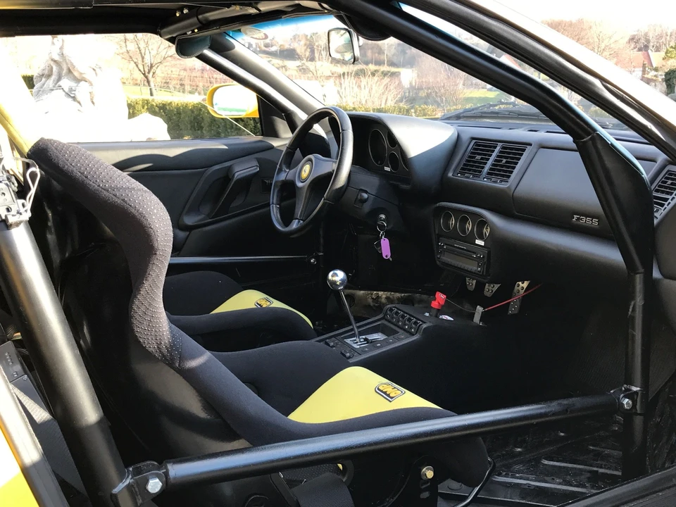 Ferrari F355 Berlinetta - Image 12 of 30